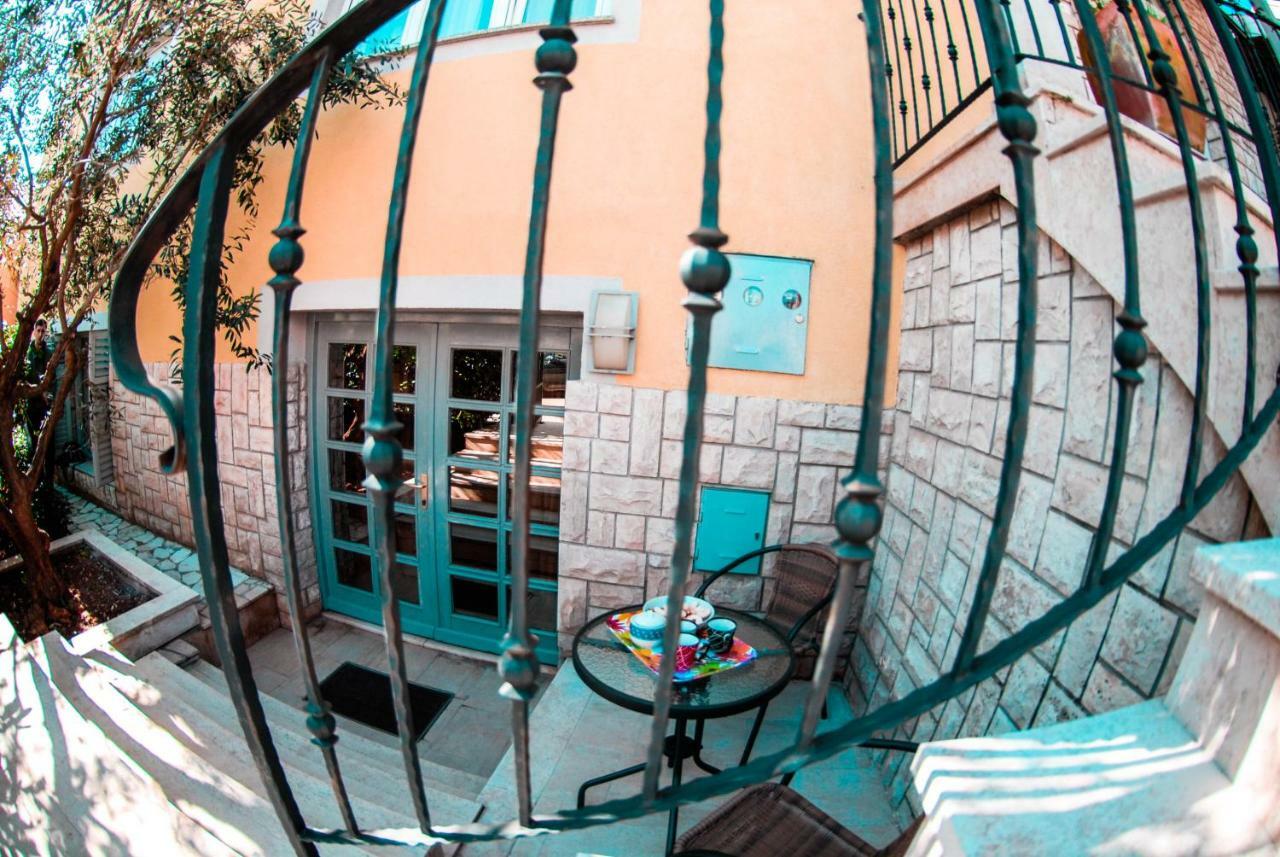 Polias Apartment Pula Exterior foto